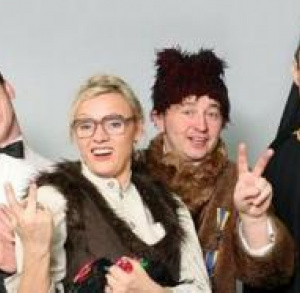 Kabaret "POD WYRWIGROSZEM"