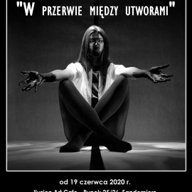 Wystawa fotograficzna "W przerwie między utworami" autorstwa Tomasza Bartosika